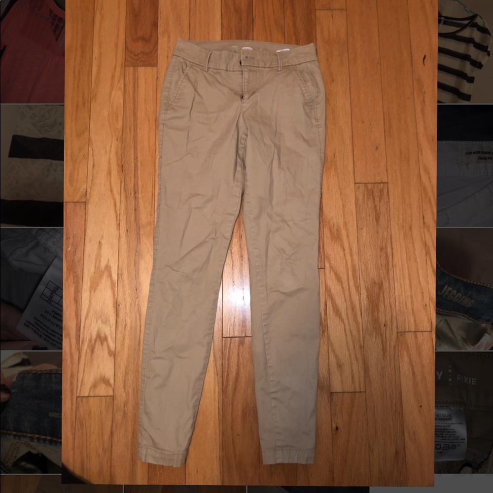 Tan khakis. Old navy.